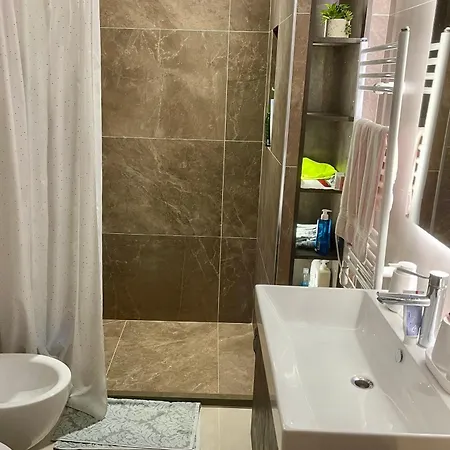 Vacation Vibes - Modern In Near Sea Apartmán Golem (Tirana)