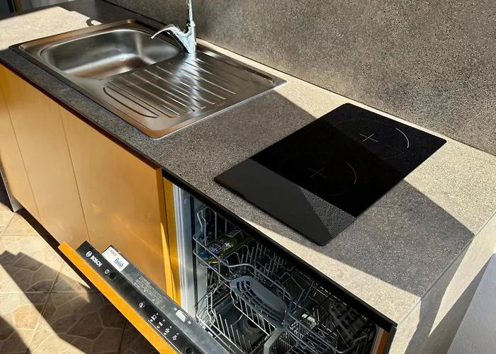 Vacation Vibes - Modern In Near Sea *