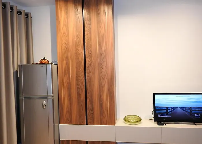 Vacation Vibes - Modern In Near Sea